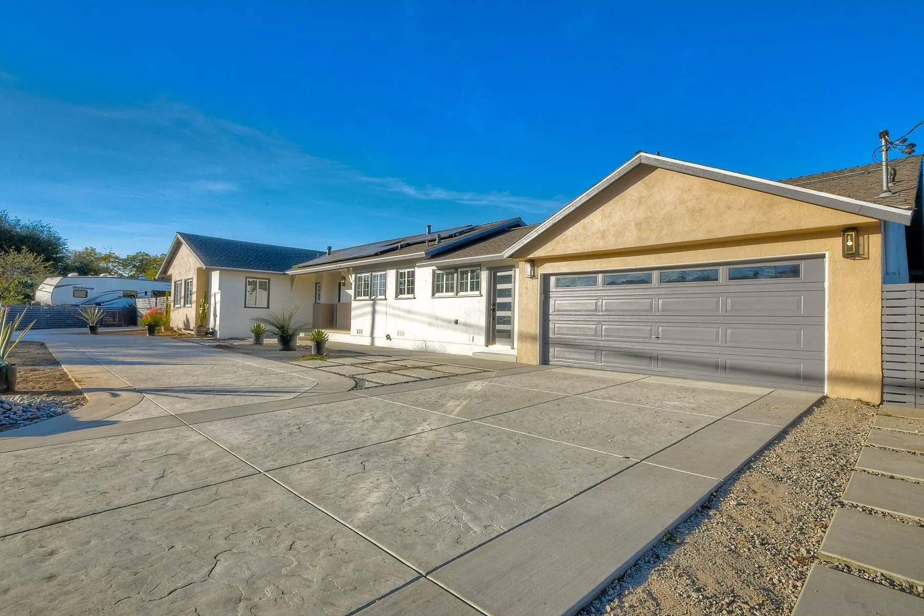 730 Montview Drive Escondido, CA 92025 - Photo 8 of 47 a view of empty room with garage and garage