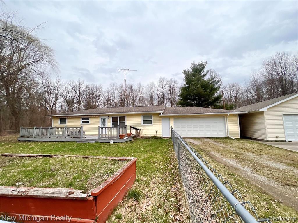 1220 Gary Road Montrose, MI 48457 - Photo 4 of 17