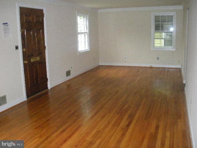 2506 Randolph Road Silver Spring, MD 20902 - Photo 2 of 12 Living Room/Dining Room
