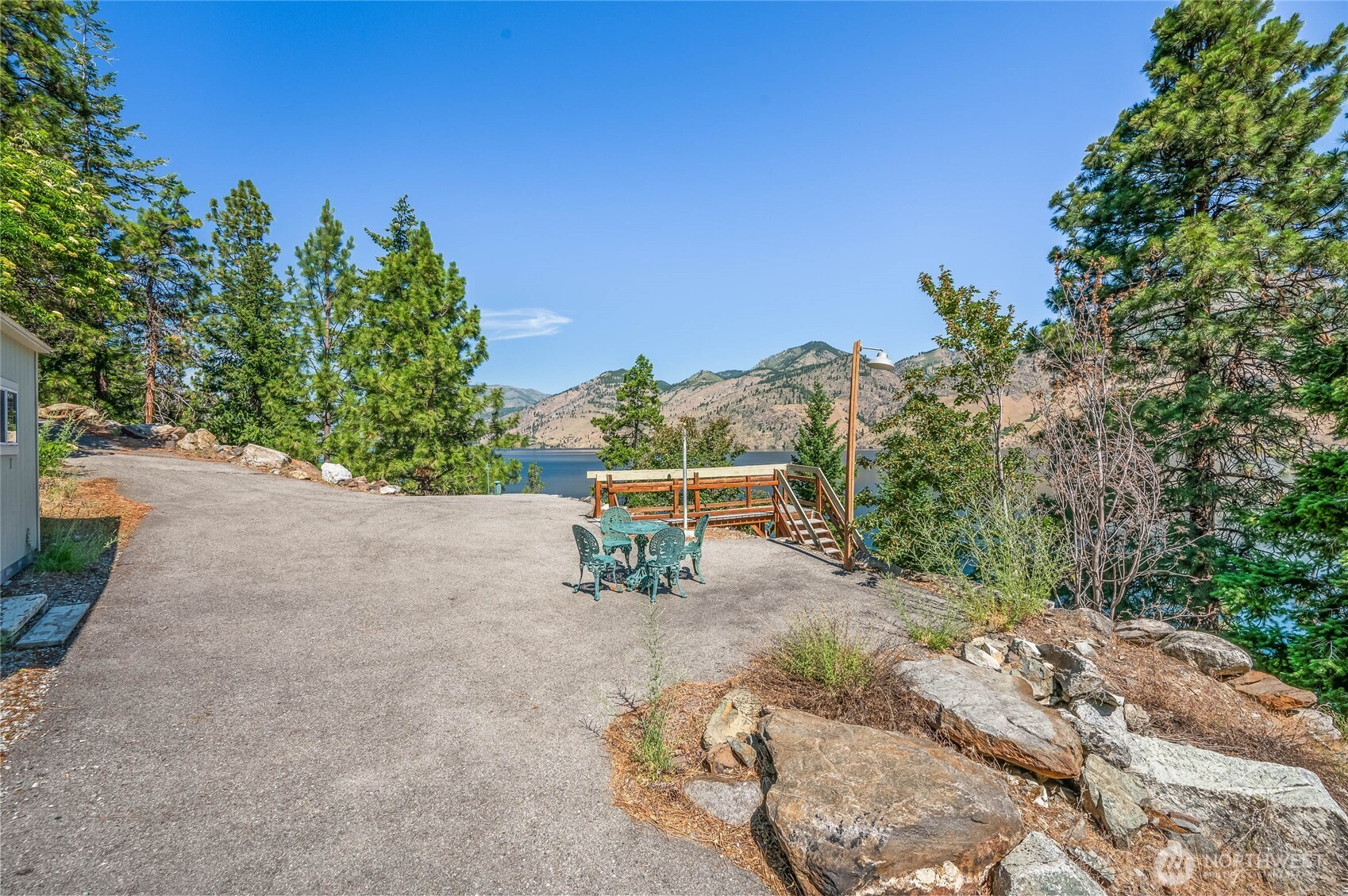20000 South Lakeshore Road Chelan, WA 98816 - Photo 9 of 37