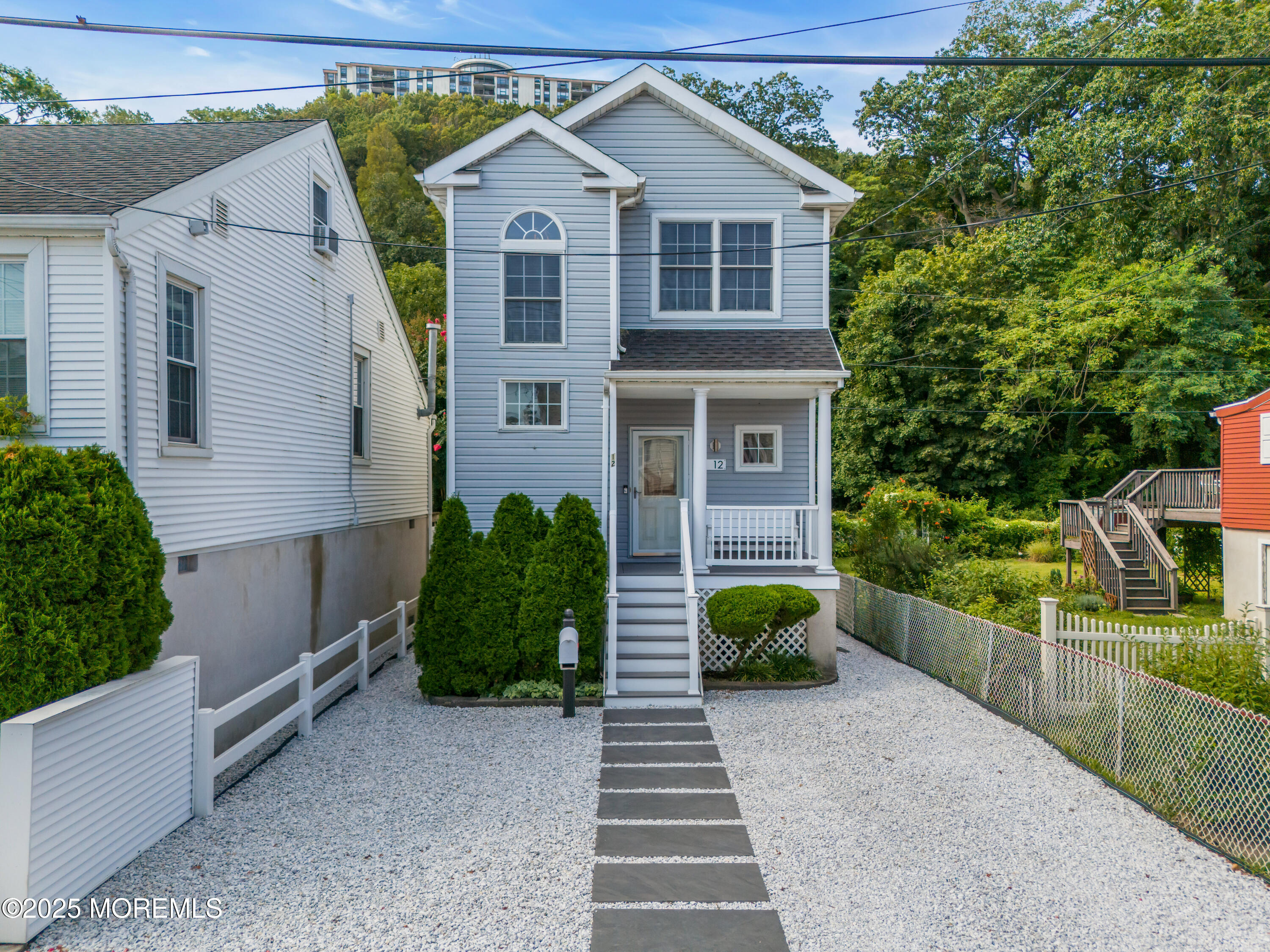 a view of a back yard of the house