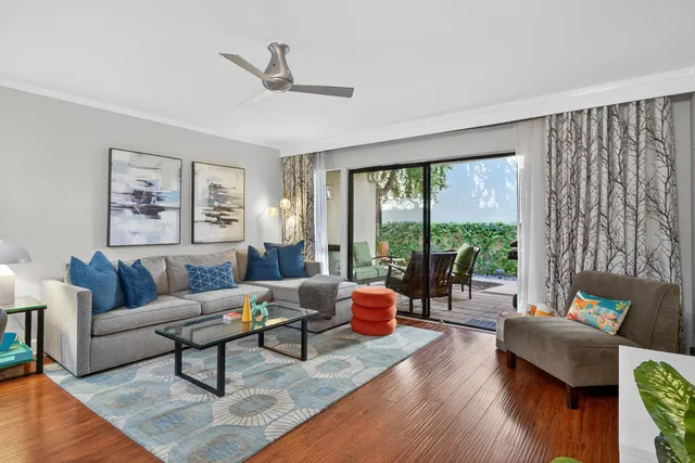 $259,900 | 1655 East Palm Canyon Drive, Unit 511, Palm Springs, CA 92264