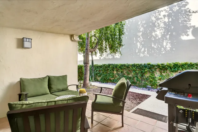 $259,900 | 1655 East Palm Canyon Drive, Unit 511, Palm Springs, CA 92264