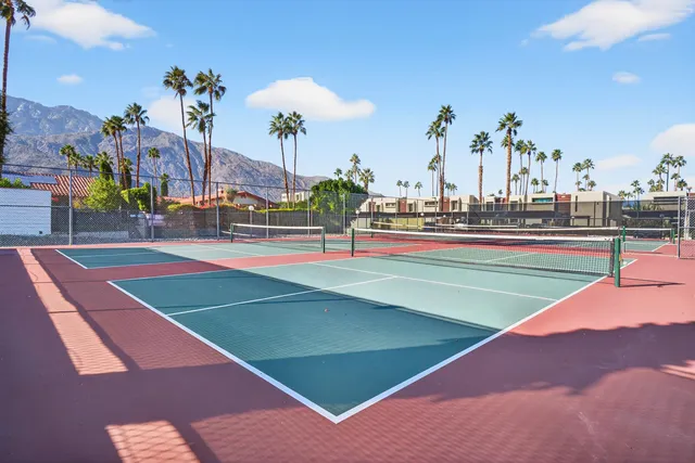 $259,900 | 1655 East Palm Canyon Drive, Unit 511, Palm Springs, CA 92264