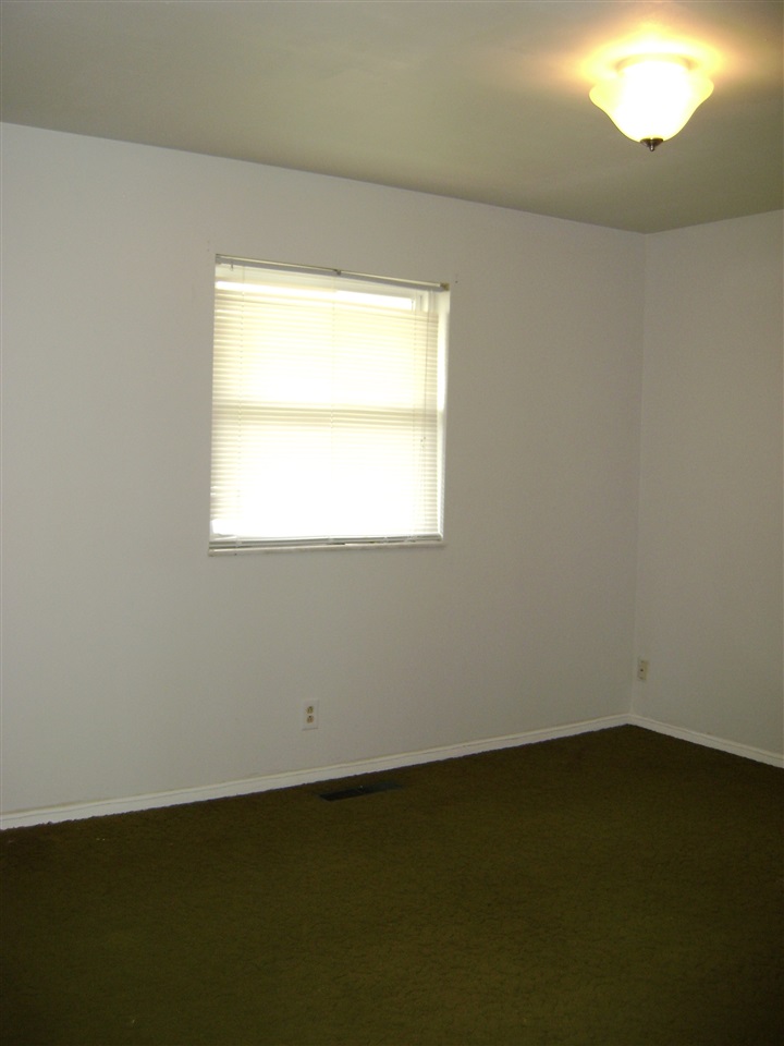 6005 Ashbrooke Road Evansville, IN 47710 - Photo 8 of 18 Gallery Image 8