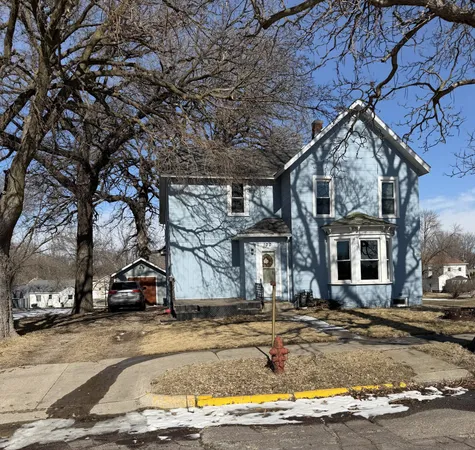 $139,900 | 100 Greenback Street Northwest, Sleepy Eye, MN 56085
