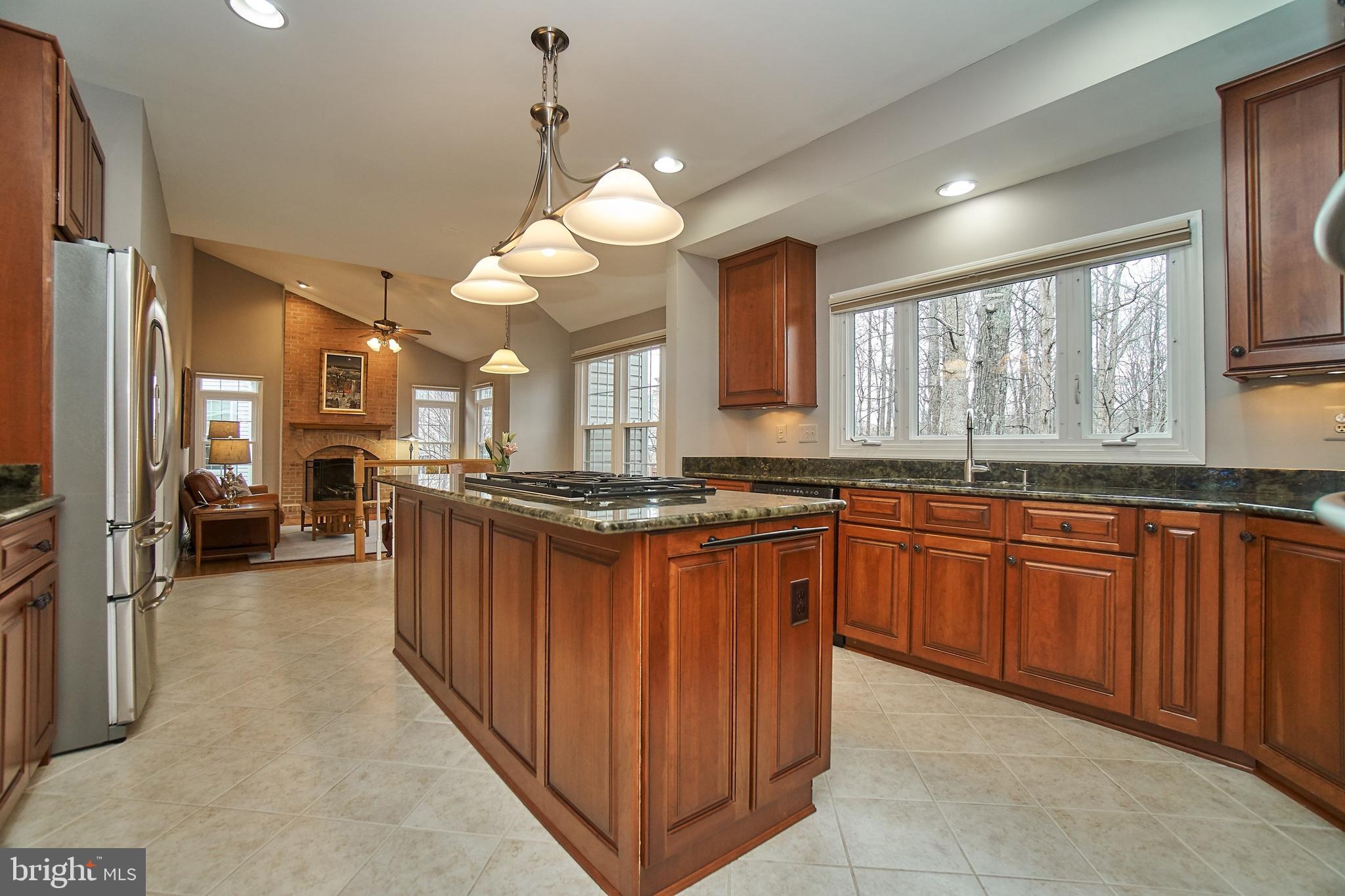 8140 Ridge Creek Way Springfield, VA 22153 - Photo 10 of 39