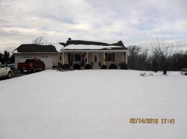 1005 Tyrrell Road Bancroft, MI 48414 - Photo 5 of 29 20459474-4.JPG