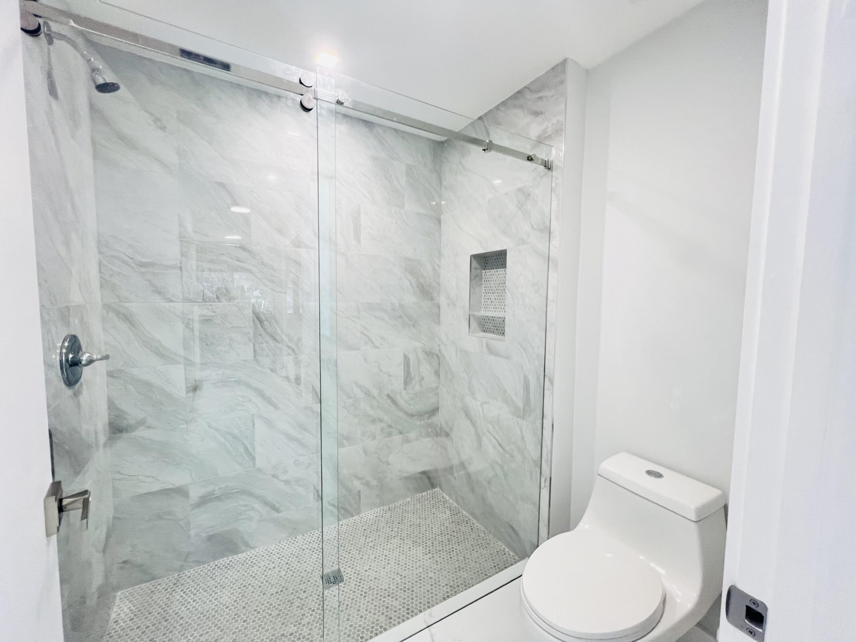 8055 Sweetbriar Way Boca Raton, FL 33496 - Photo 12 of 20 bathroom
