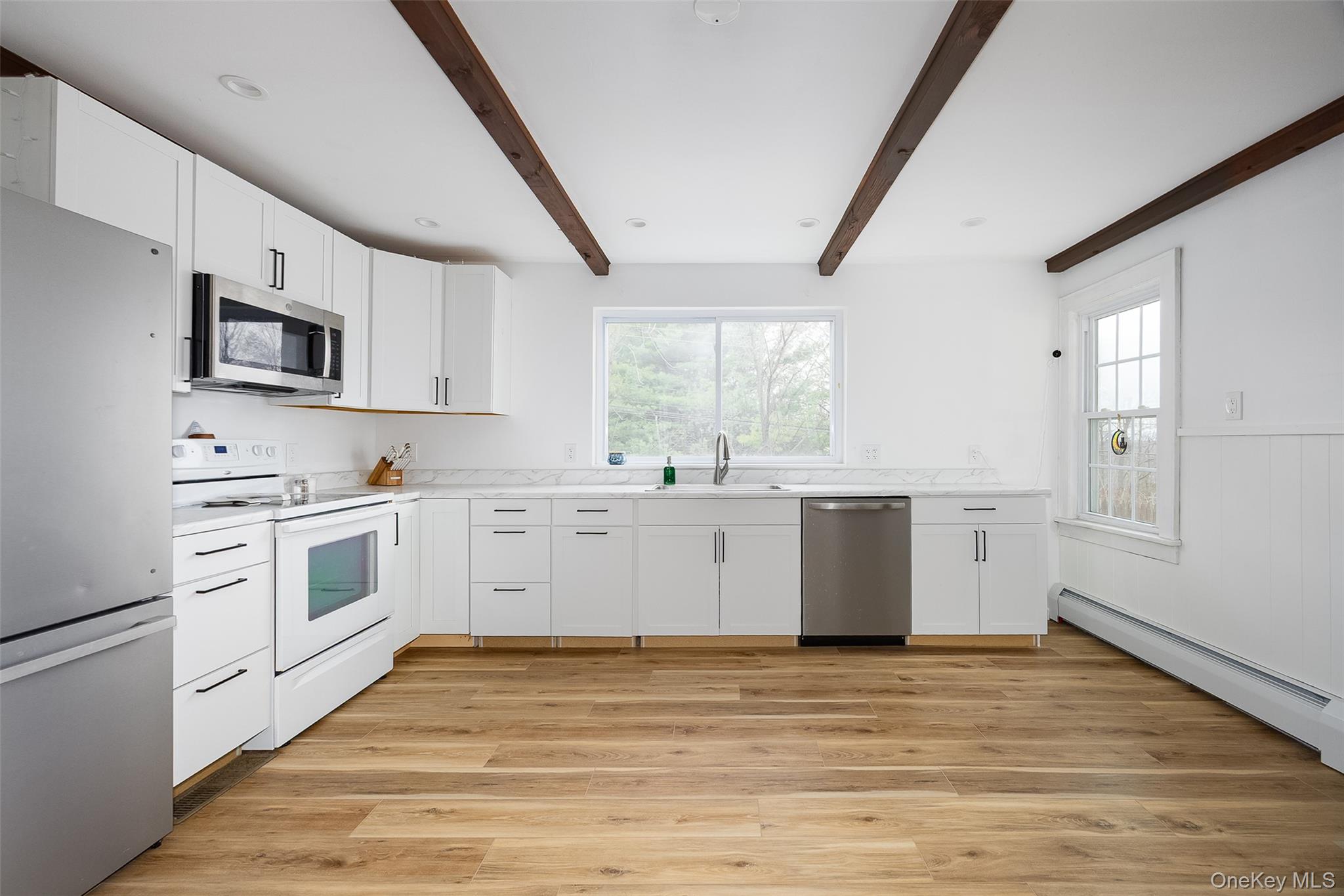 23 Howard Road Poughkeepsie, NY 12603 - Photo 2 of 26