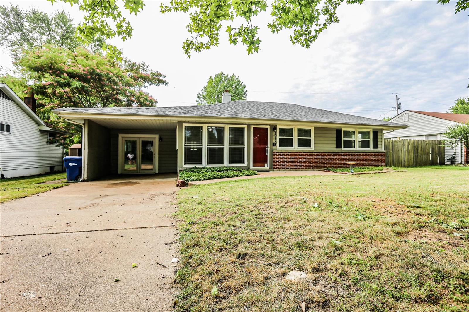 2828 Arnold Road St. Louis, MO 63125 - Photo 1 of 24