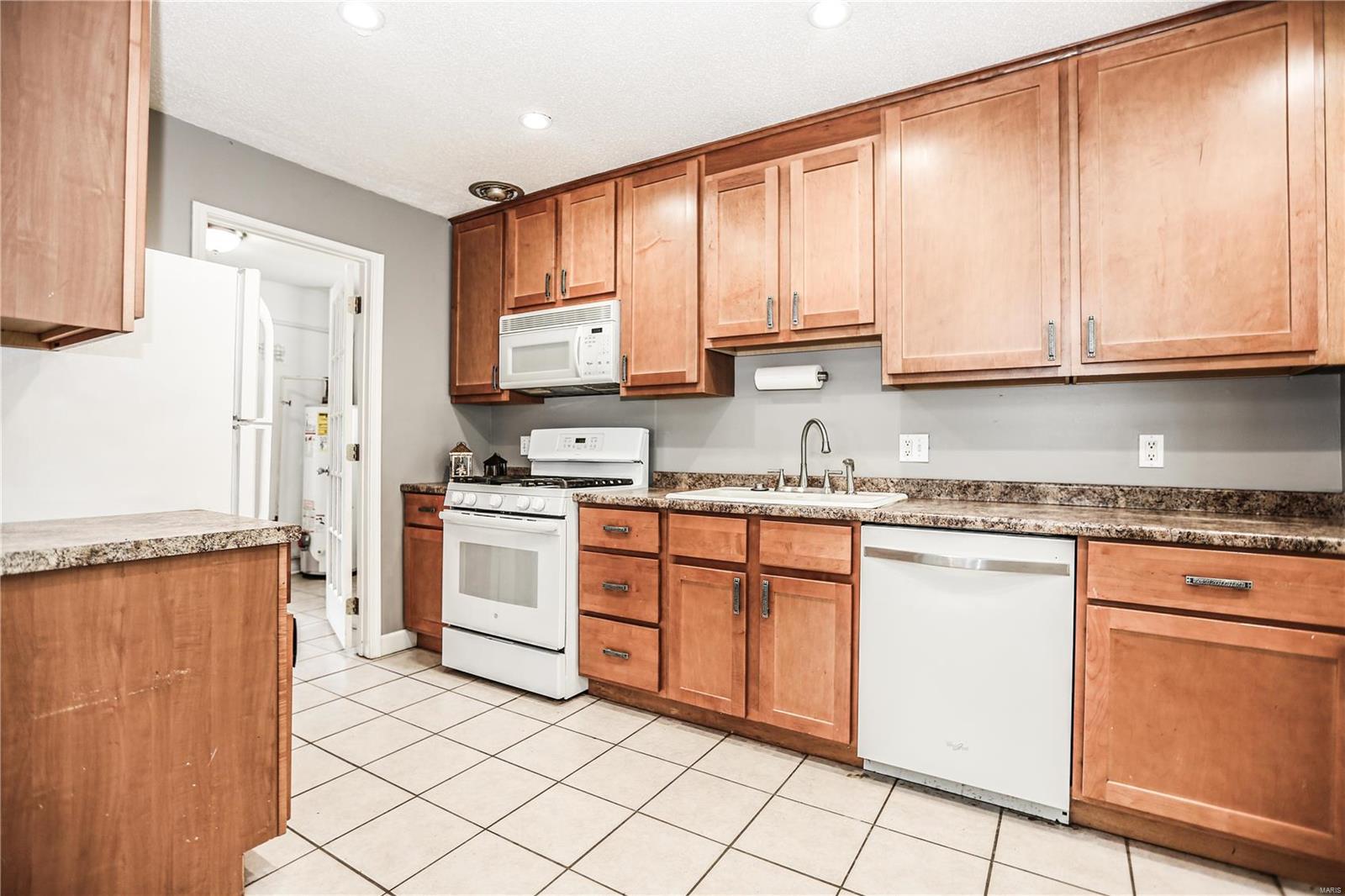 2828 Arnold Road St. Louis, MO 63125 - Photo 5 of 24