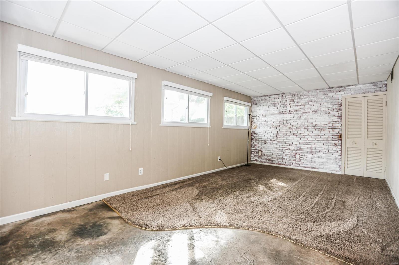 2828 Arnold Road St. Louis, MO 63125 - Photo 8 of 24