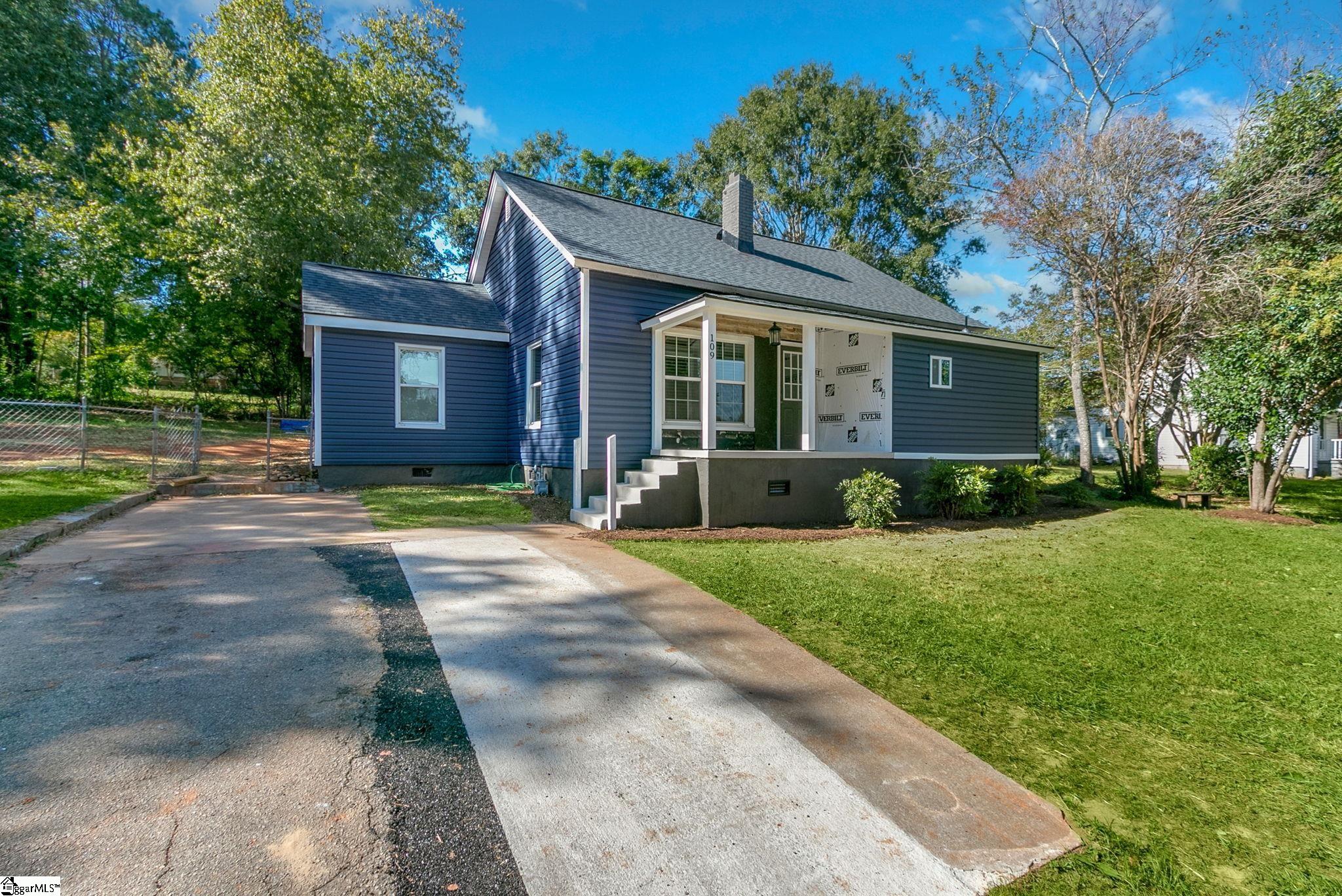 109 Garrison Street Easley, SC 29640 - Photo 2 of 36