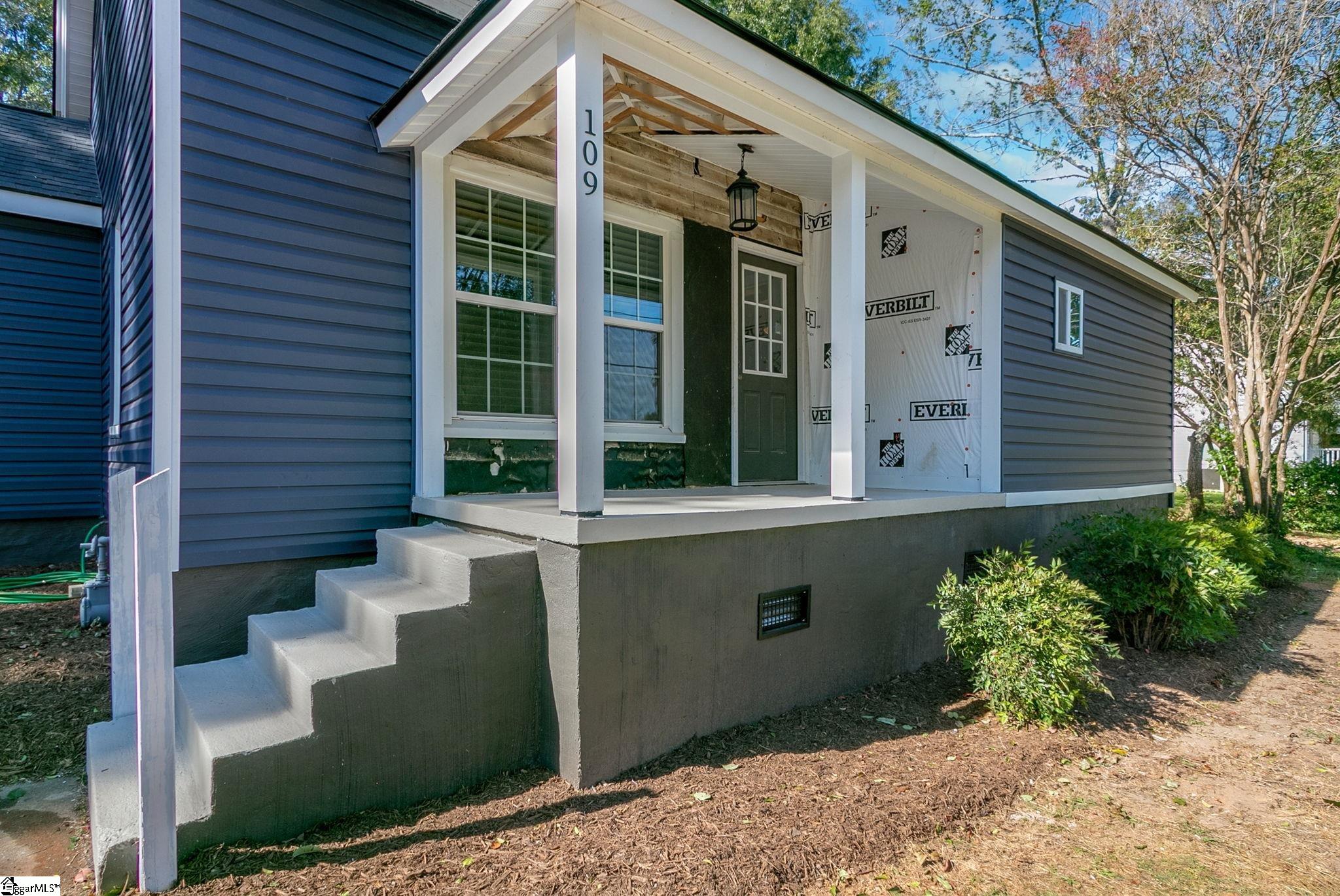 109 Garrison Street Easley, SC 29640 - Photo 5 of 36