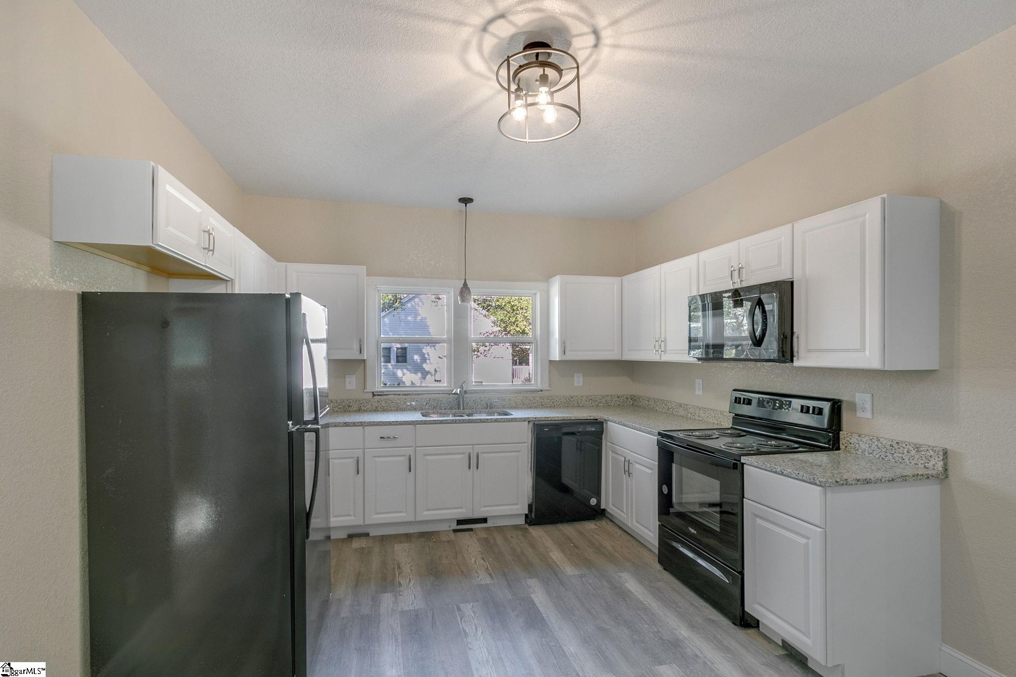 109 Garrison Street Easley, SC 29640 - Photo 10 of 36