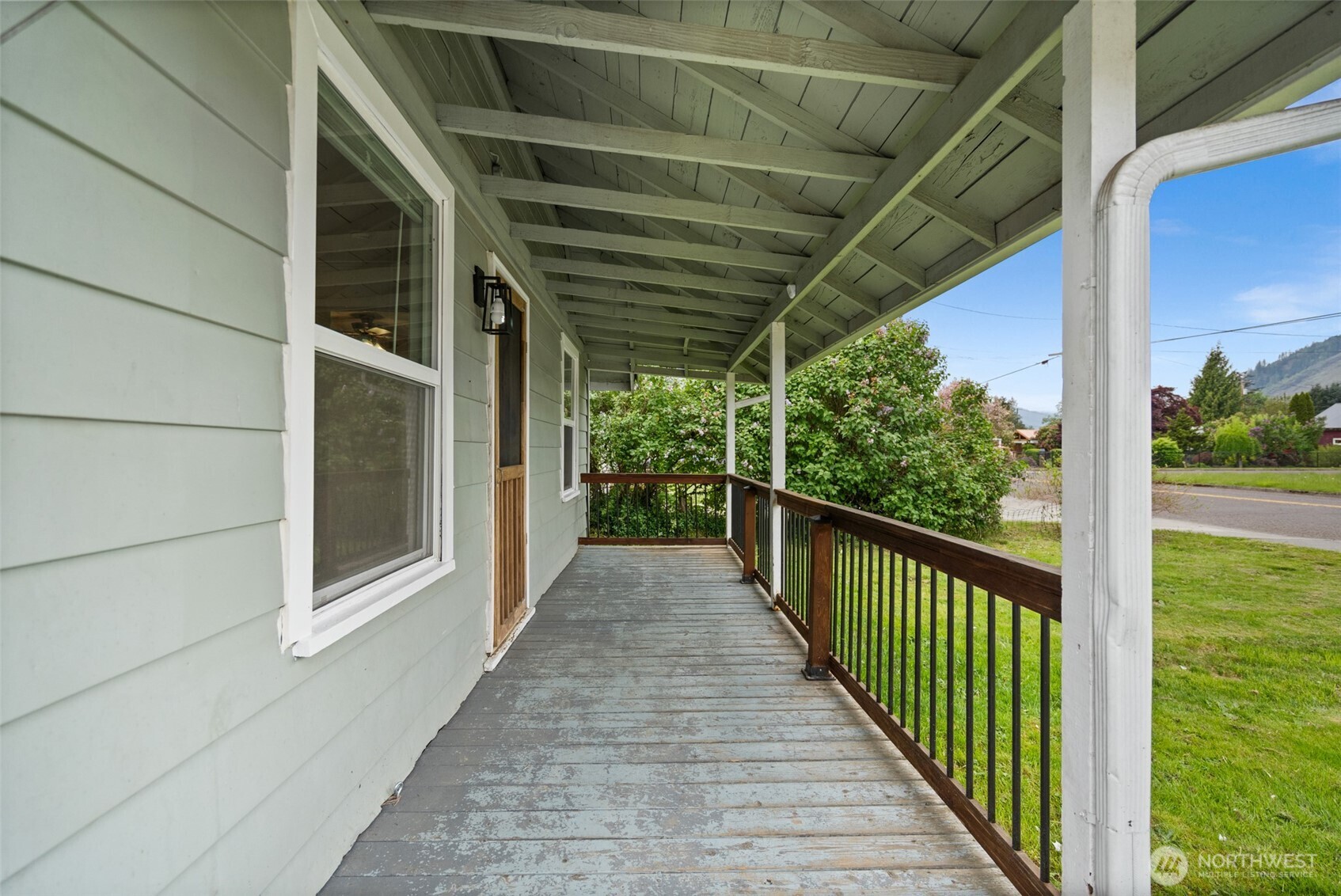 331 Adams Avenue Morton, WA 98356 - Photo 3 of 38