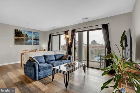 $318,800 | 2702 Lighthouse Point East, Unit 532, Baltimore, MD 21224
