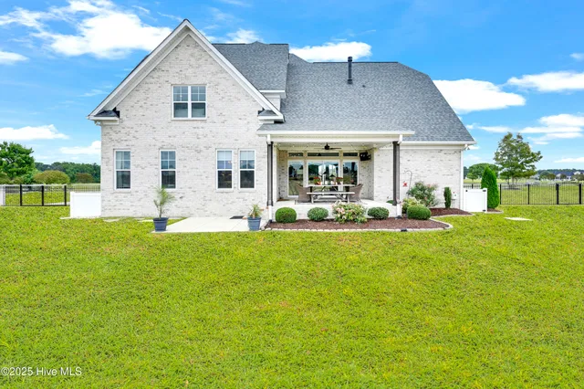 $1,050,000 | 1357 Autumn Lakes Drive, Grimesland, NC 27837