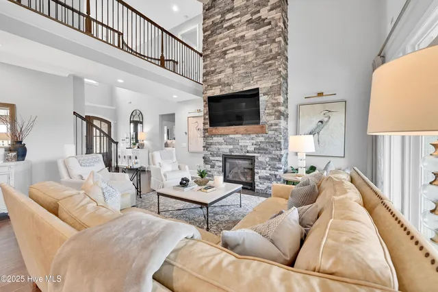 $1,050,000 | 1357 Autumn Lakes Drive, Grimesland, NC 27837