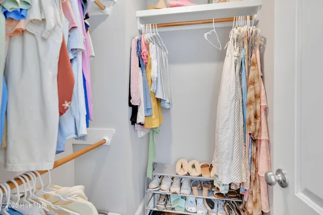 $1,050,000 | 1357 Autumn Lakes Drive, Grimesland, NC 27837