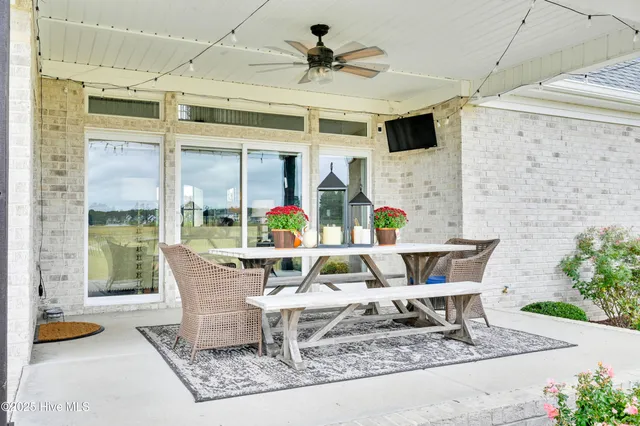 $1,050,000 | 1357 Autumn Lakes Drive, Grimesland, NC 27837