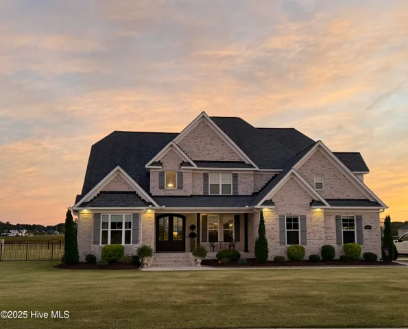 $1,050,000 | 1357 Autumn Lakes Drive, Grimesland, NC 27837