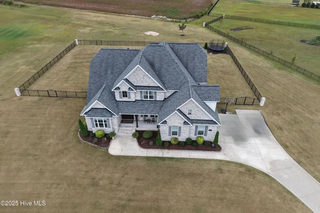 $1,050,000 | 1357 Autumn Lakes Drive, Grimesland, NC 27837