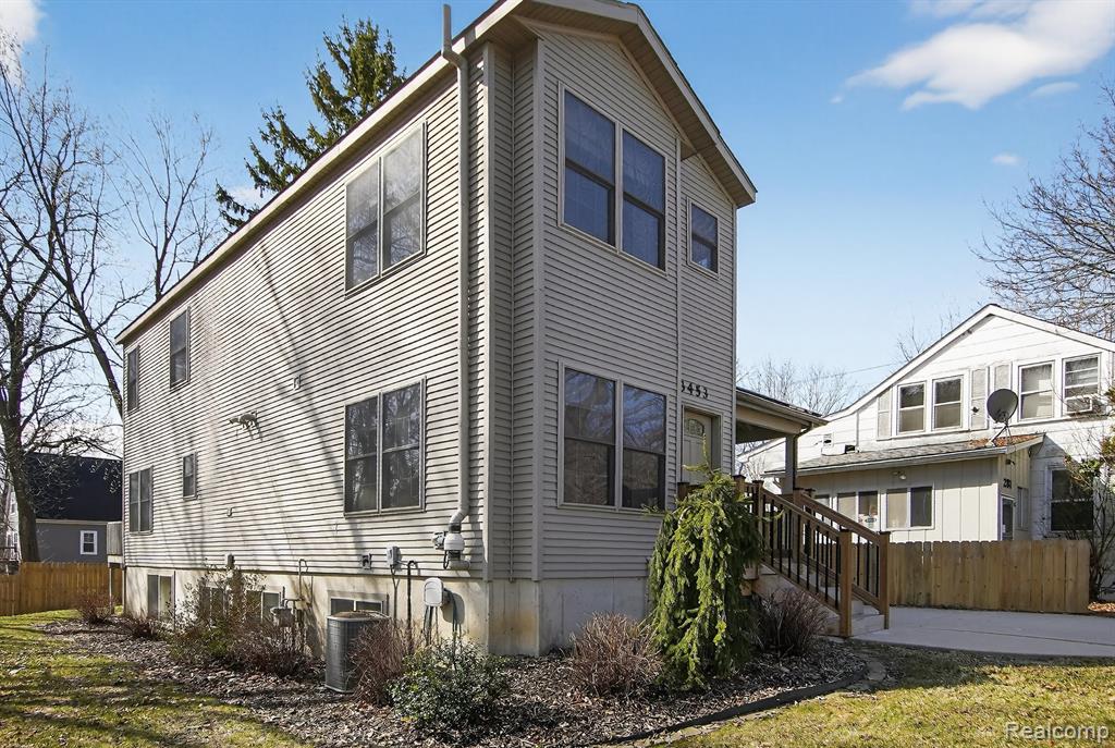 3453 Rhea Street Ann Arbor, MI 48103 - Photo 3 of 40 Gallery Image 3