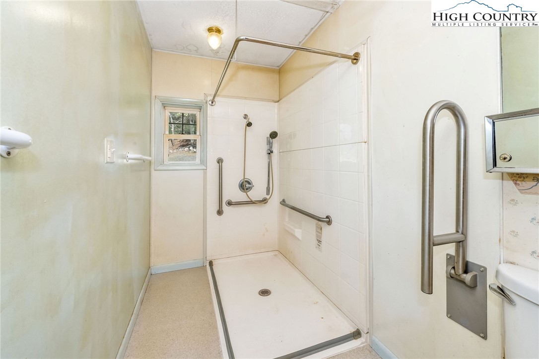 1283 B Bare Road West Jefferson, NC 28694 - Photo 22 of 39 Gallery Image 22