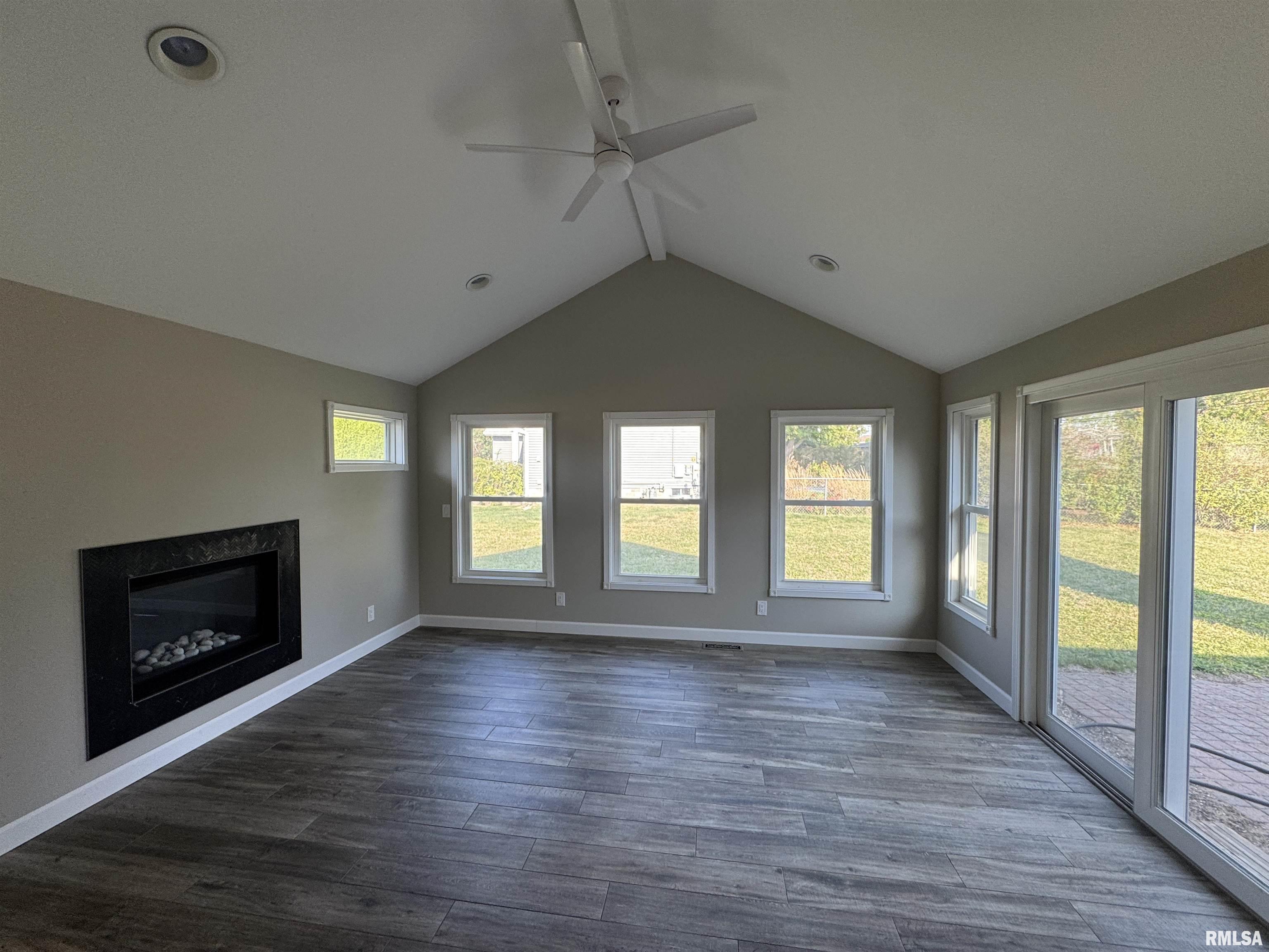 707 Devonshire Road Washington, IL 61571 - Photo 8 of 23 Gallery Image 8