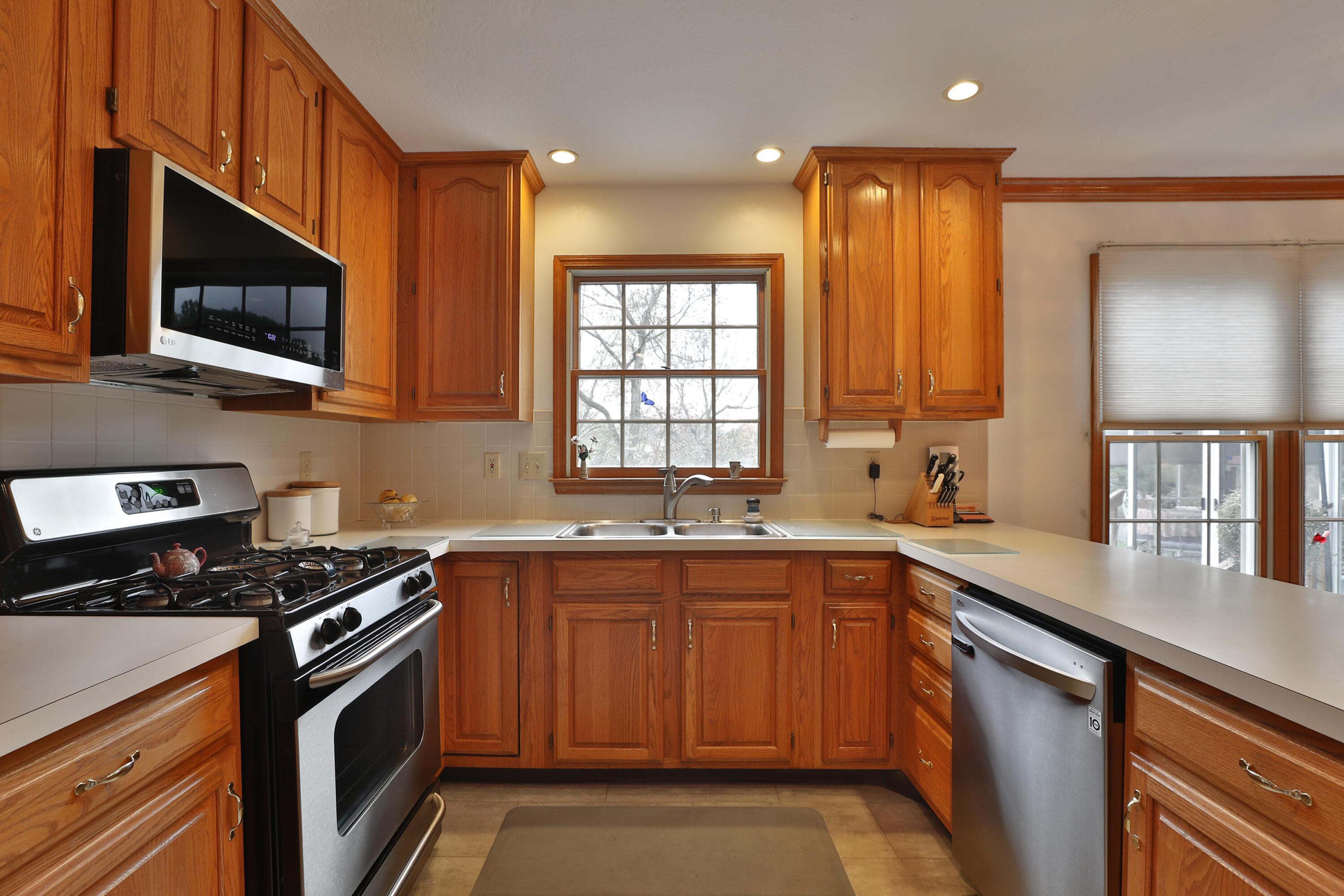 1244 Rice Avenue Columbus, OH 43230 - Photo 13 of 50 Kitchen