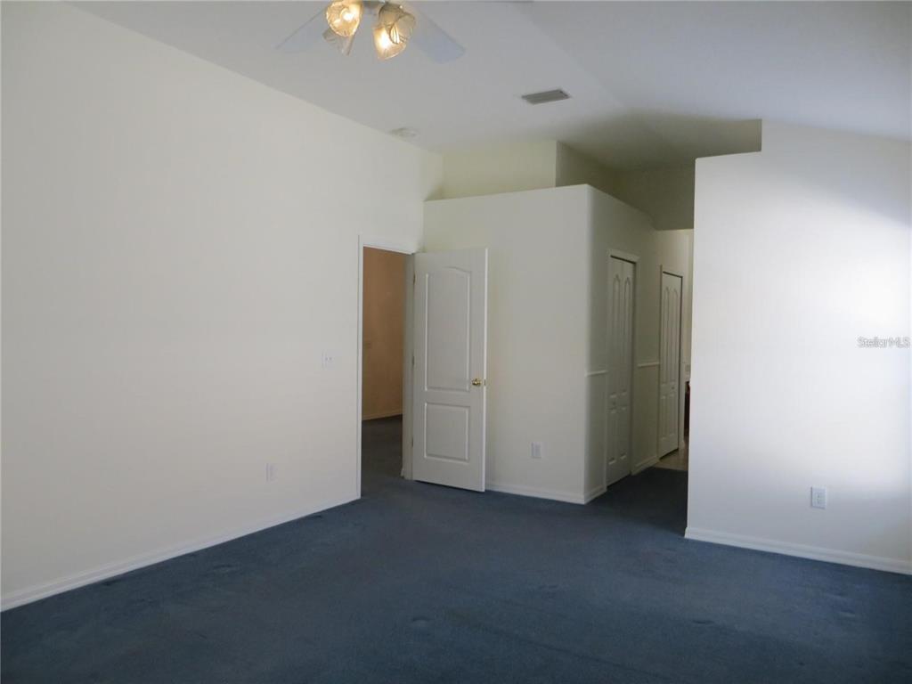 1012 Torreya Way Odessa, FL 33556 - Photo 18 of 40