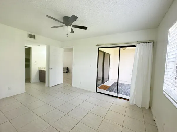 $2,390 | 3000 Norwood Place, Unit N102, Boca Raton, FL 33431