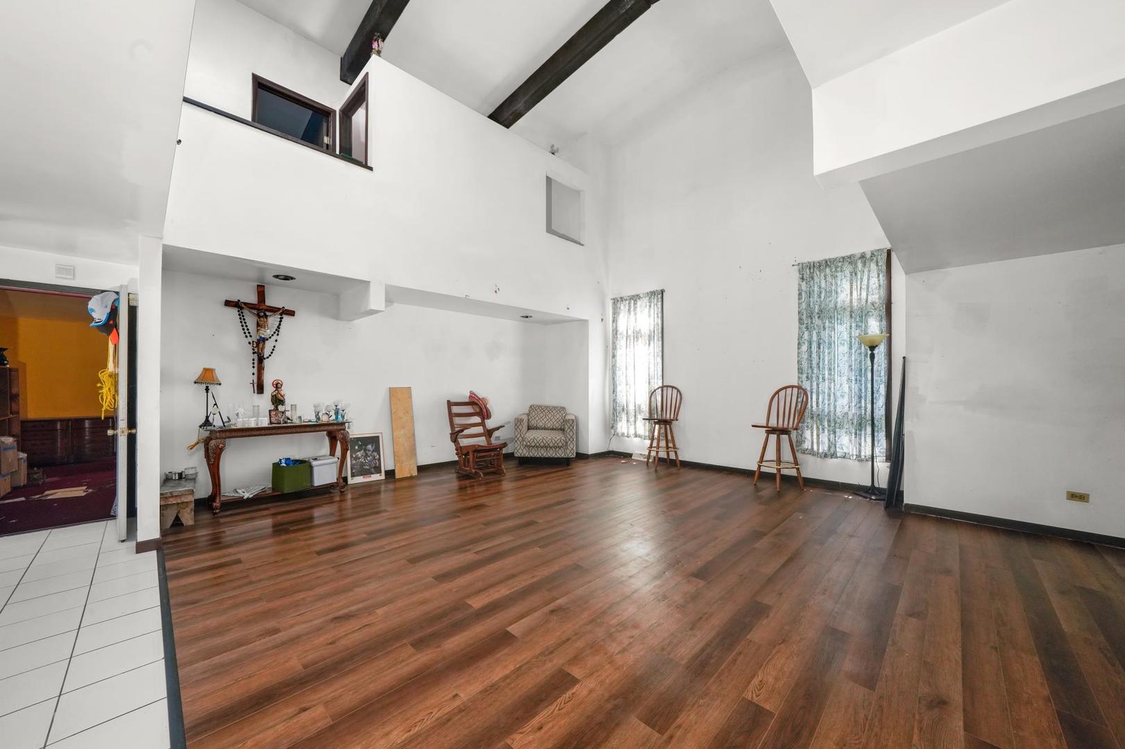 3917 Sunset Avenue Markham, IL 60428 - Photo 2 of 24