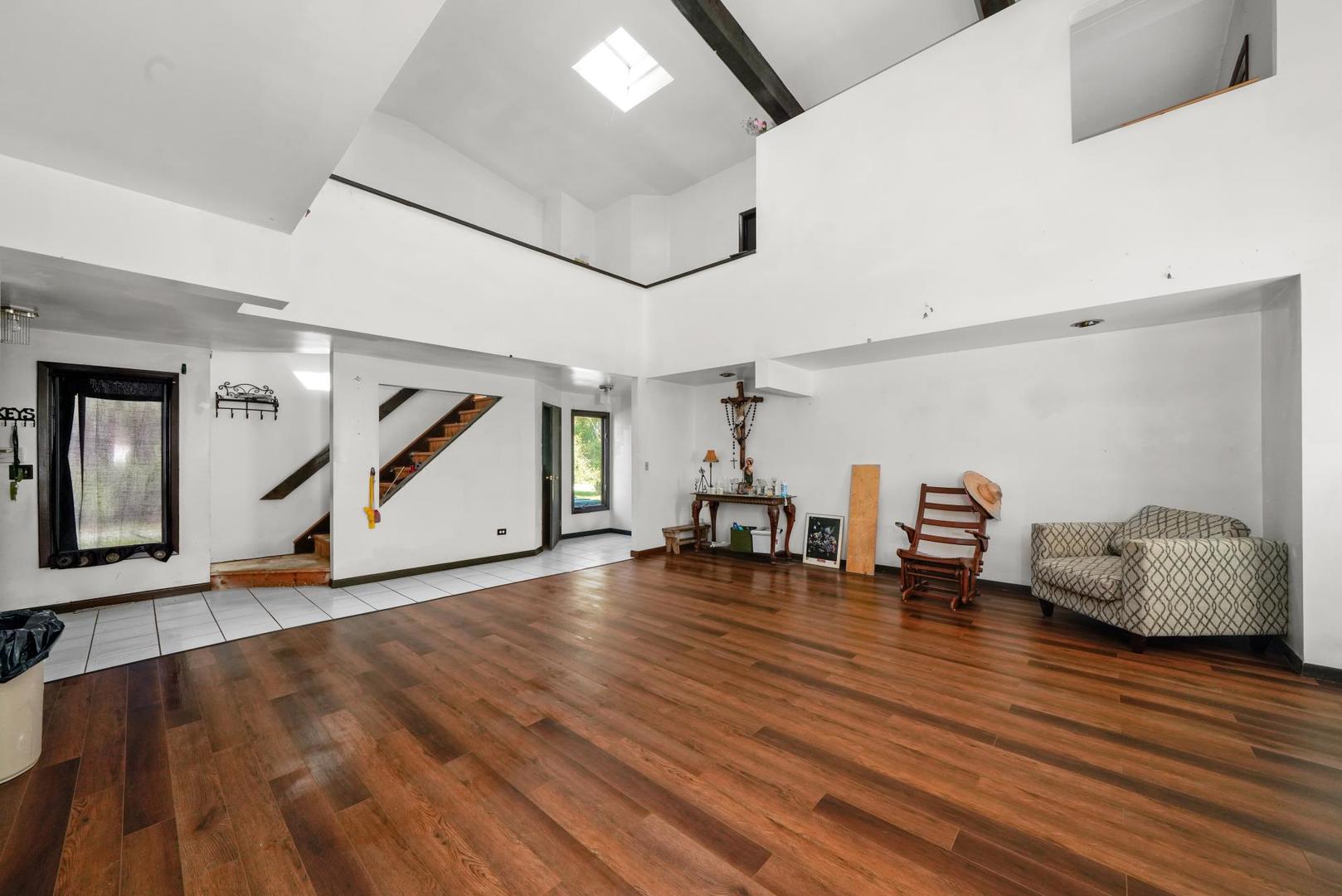 3917 Sunset Avenue Markham, IL 60428 - Photo 3 of 24