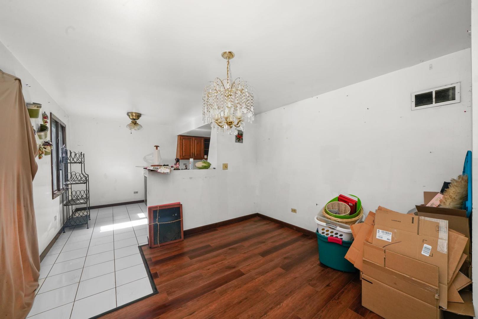 3917 Sunset Avenue Markham, IL 60428 - Photo 5 of 24