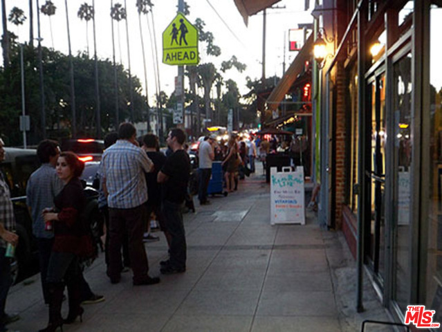 2427 Canyon Drive Los Angeles, CA 90068 - Photo 18 of 18