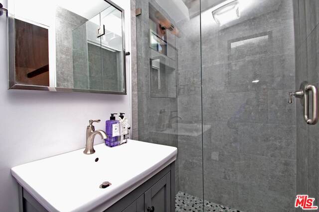 2427 Canyon Drive Los Angeles, CA 90068 - Photo 9 of 18