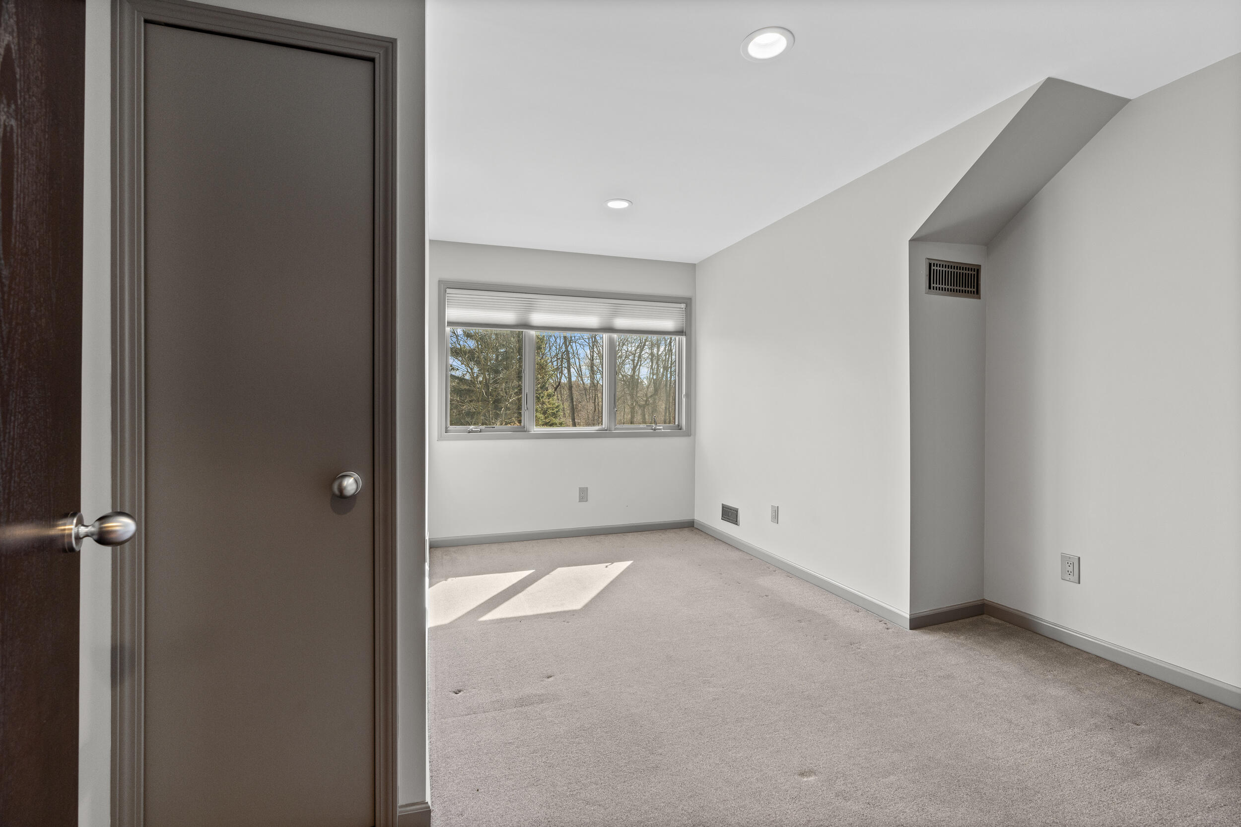 5557 North Territorial Road Ann Arbor, MI 48105 - Photo 32 of 54 118