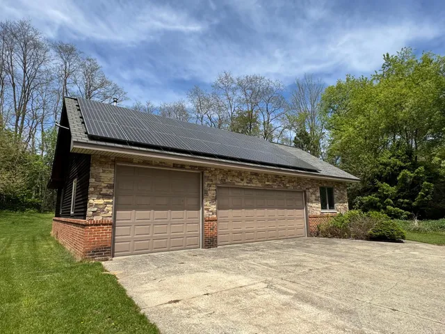 $949,900 | 5557 North Territorial Road, Ann Arbor, MI 48105