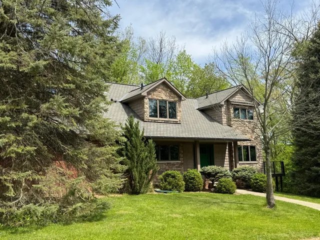 $949,900 | 5557 North Territorial Road, Ann Arbor, MI 48105