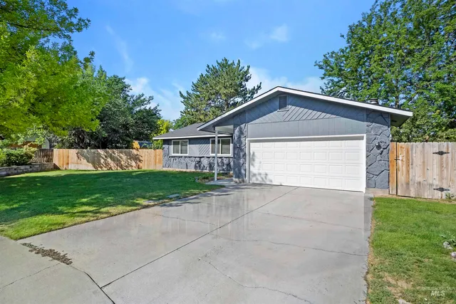 $359,900 | 551 Park Meadows Circle, Twin Falls, ID 83301