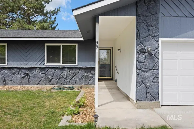 $359,900 | 551 Park Meadows Circle, Twin Falls, ID 83301