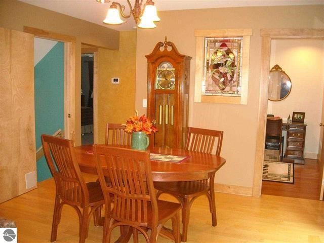 2477 North Reynolds Road Interlochen, MI 49643 - Photo 5 of 10 1792687-4.JPG