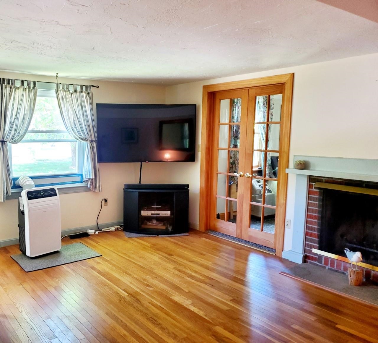 441 Black Hall Road Epsom, NH 03234 - Photo 8 of 26 Gallery Image 8