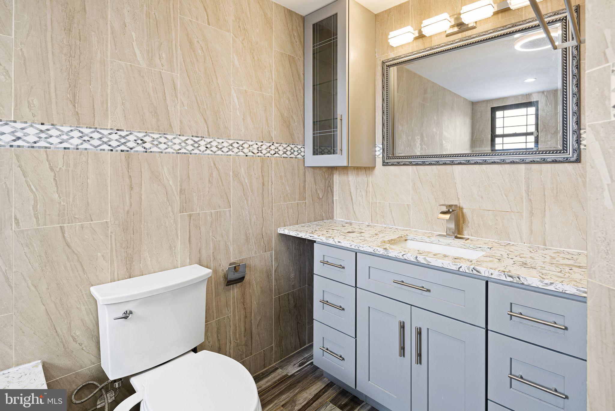 126 Tasker Street Philadelphia, PA 19148 - Photo 33 of 39 primary bath