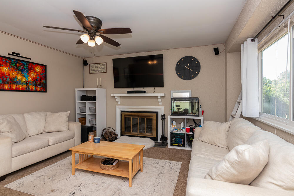 3028 Nichols Road Kalamazoo, MI 49004 - Photo 5 of 19 3028NicholsRd-7