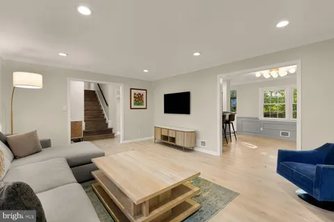 $1,349,500 | 11601 Magruder Lane, Rockville, MD 20852