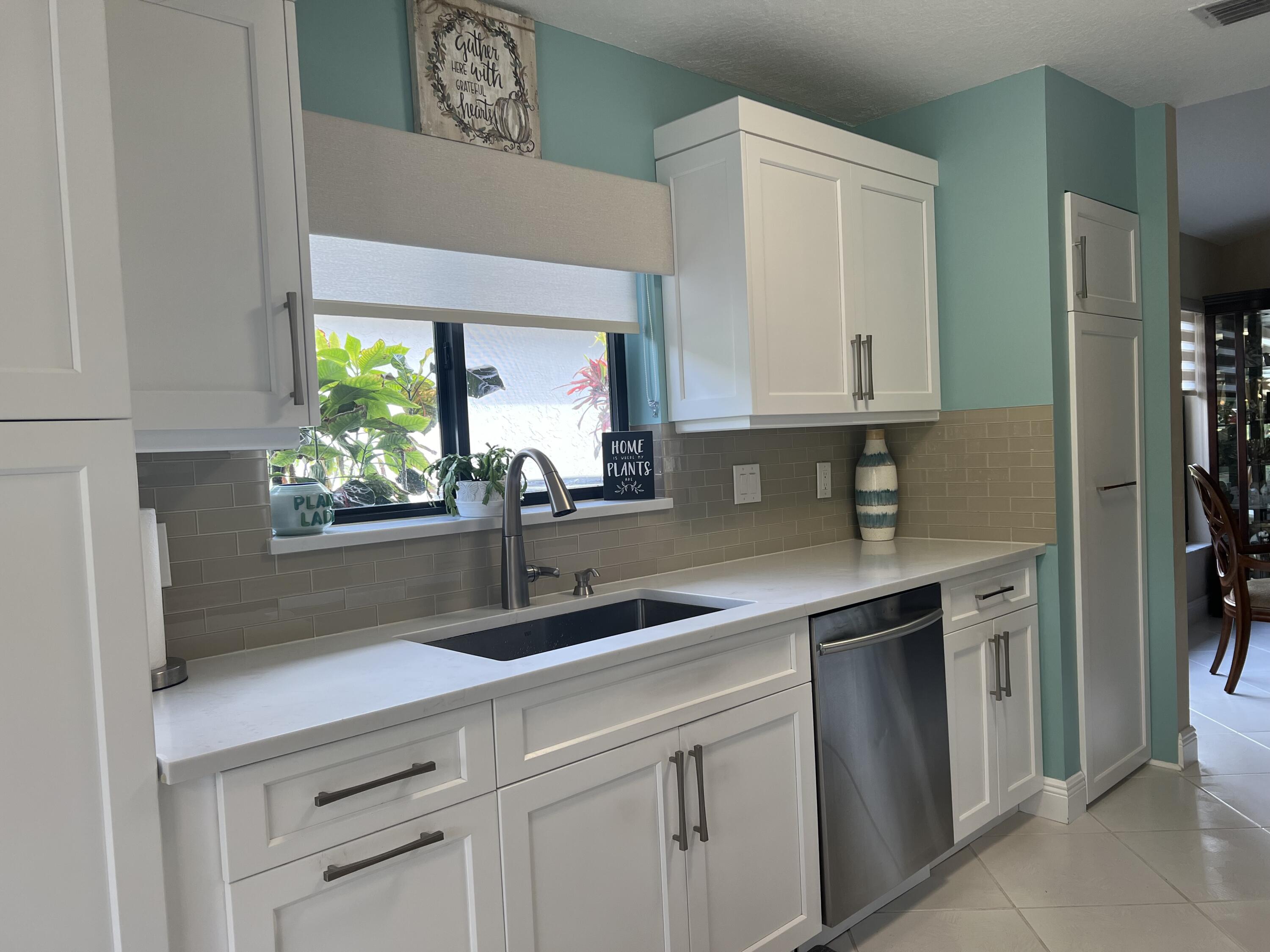 11288 Cloverleaf Circle Boca Raton, FL 33428 - Photo 5 of 55 Kithen